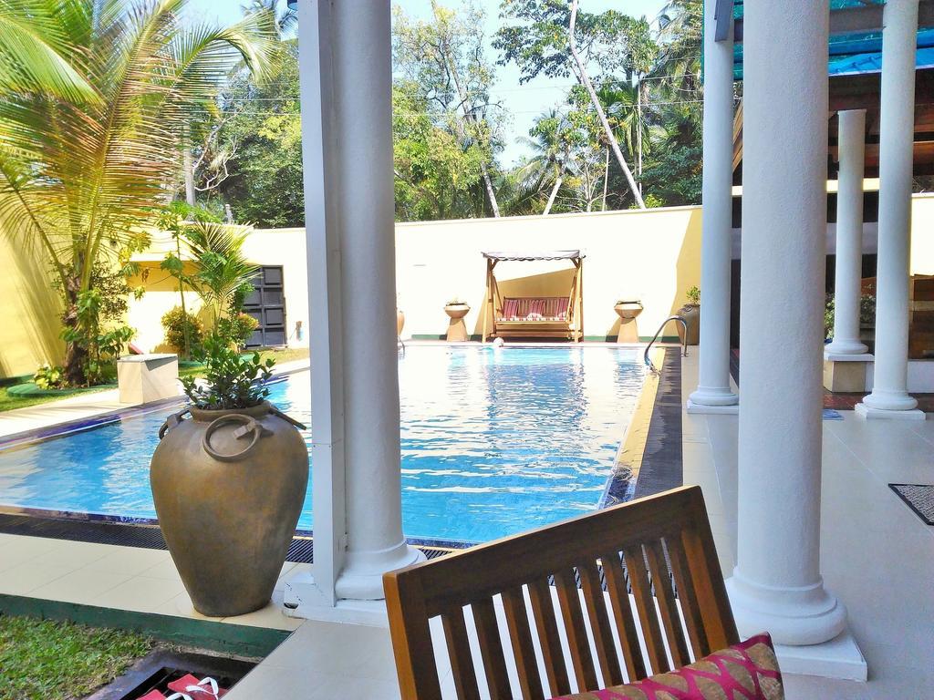White Palace Otel Gampaha Dış mekan fotoğraf