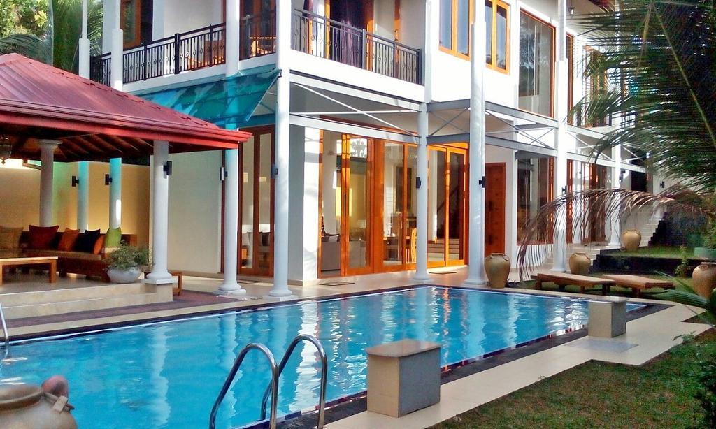 White Palace Otel Gampaha Dış mekan fotoğraf