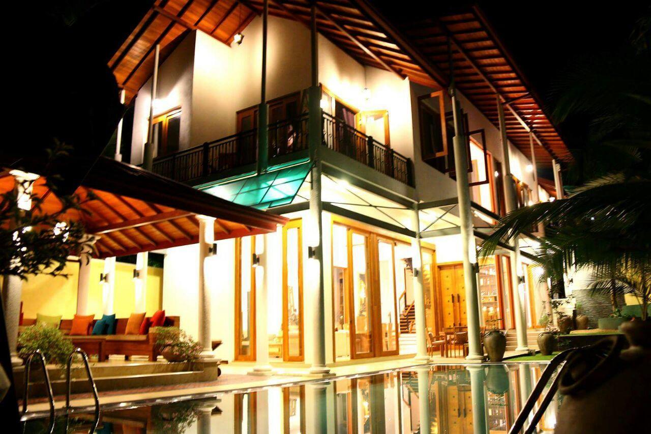 White Palace Otel Gampaha Dış mekan fotoğraf