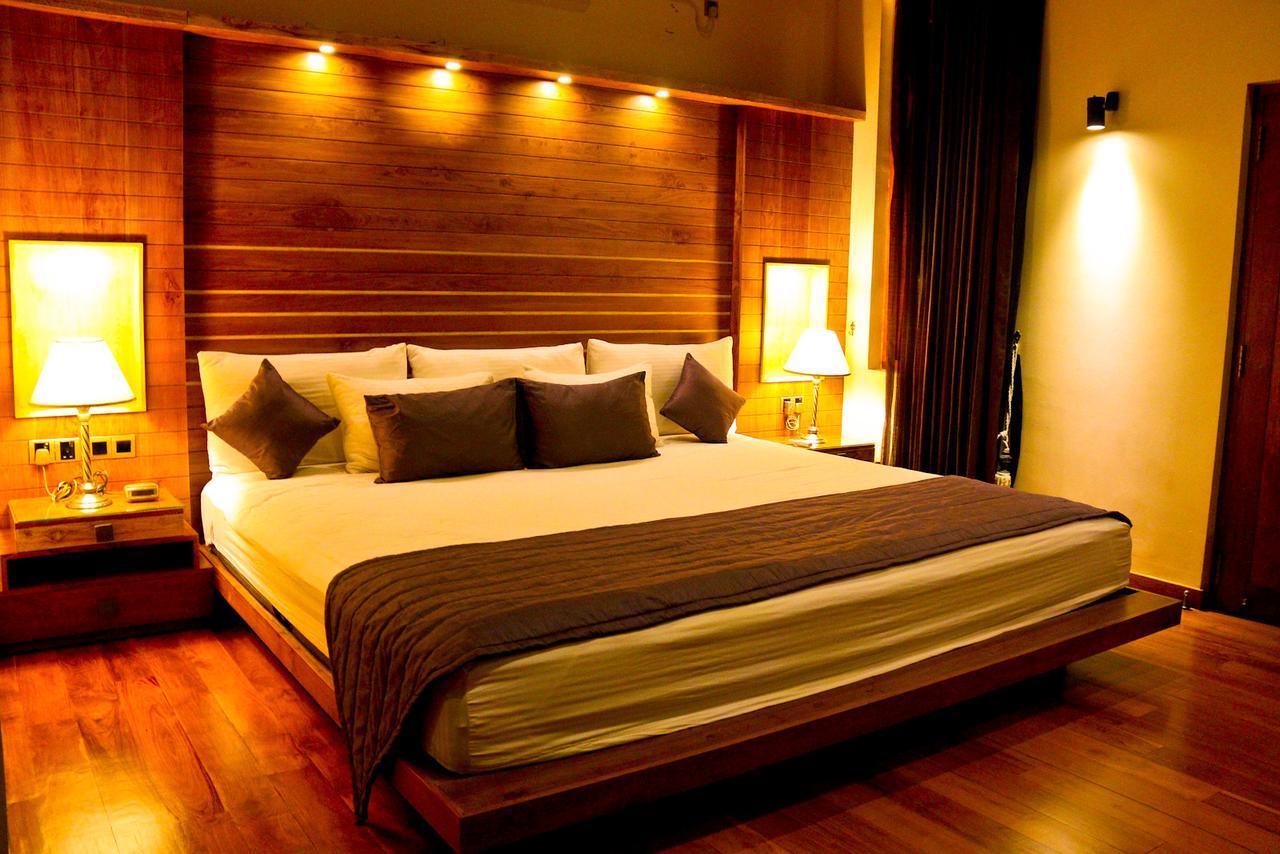 White Palace Otel Gampaha Dış mekan fotoğraf